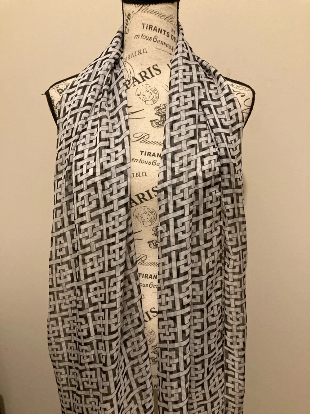 Apt 9 Geometric Black & White Scarf